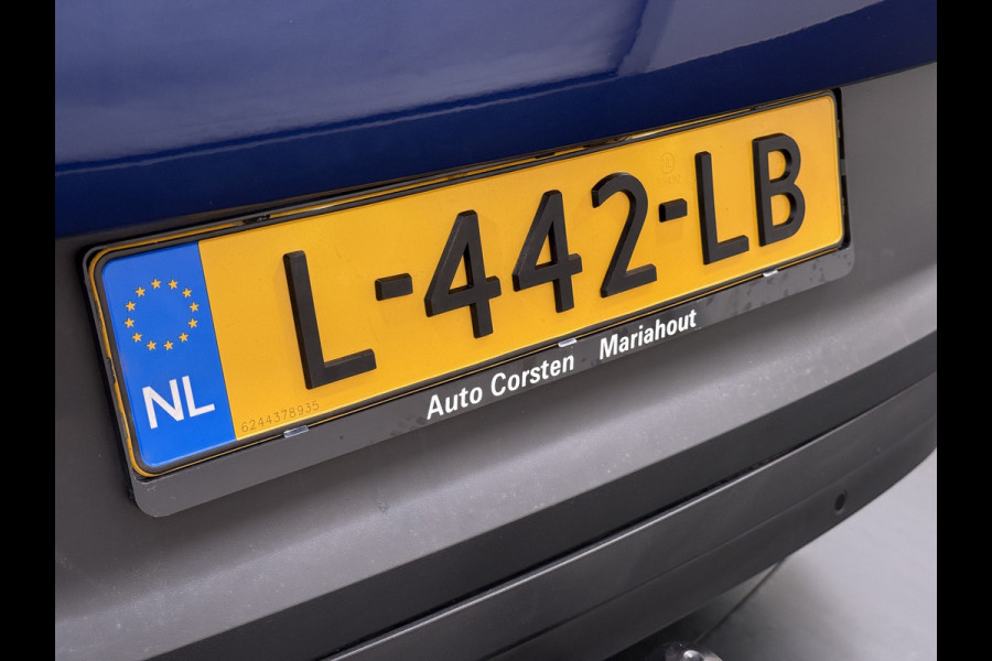 Volkswagen ID.4 82kWh 204PK Trekhaak Panoramadak SOH 90% Camera 3-Zone Ecc Adap.Cruise Matrix Led Led-a-lich dynamisch Apple Carplay Android Auto Isofix Privacy Glas Lmv 20" Led 1.000KG Trekgewicht 1e Eigenaar Origineel Nederlandse Auto
