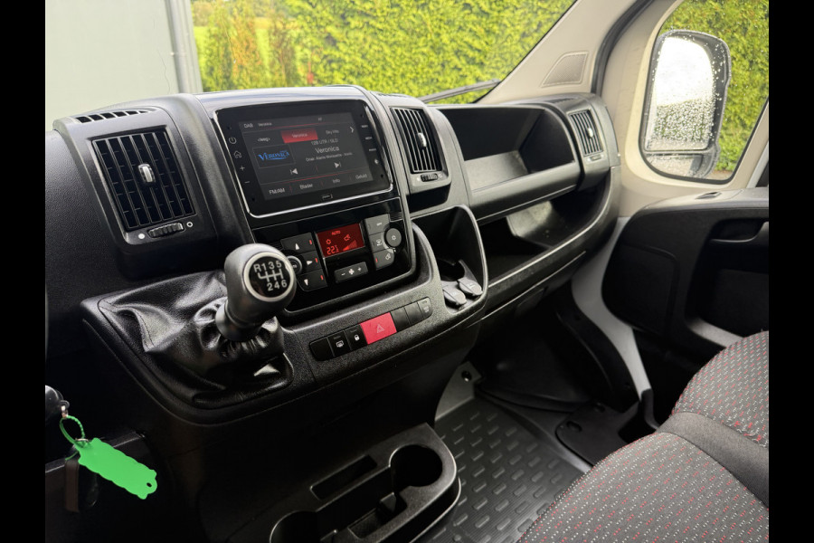 Peugeot Boxer 2.2 BlueHDi 120 PK / L2H2 / 23.081 KM! / 1e EIG. / ECC / CRUISE / DAB+ / CARPLAY / 3-ZITS