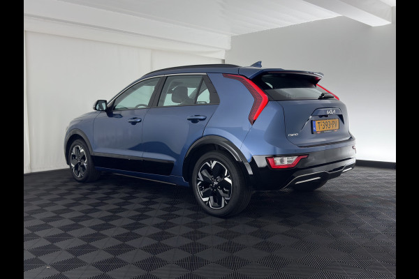 Kia Niro EV DynamicLine 64.8 kWh [3-Fase-11kW] {SoH-100%} (INCL-BTW) Aut. *LEATHER-FABRIC | ADAPTIVE-CRUISE | DIGI-COCKPIT | KEYLESS | CAMERA | DAB | COMFORTSEATS | SHIFTPADDLES | ECC | PDC | CARPLAY | 17''ALU*
