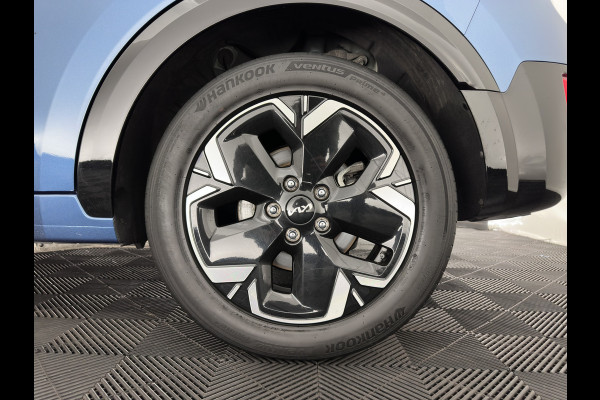 Kia Niro EV DynamicLine 64.8 kWh [3-Fase-11kW] {SoH-100%} (INCL-BTW) Aut. *LEATHER-FABRIC | ADAPTIVE-CRUISE | DIGI-COCKPIT | KEYLESS | CAMERA | DAB | COMFORTSEATS | SHIFTPADDLES | ECC | PDC | CARPLAY | 17''ALU*