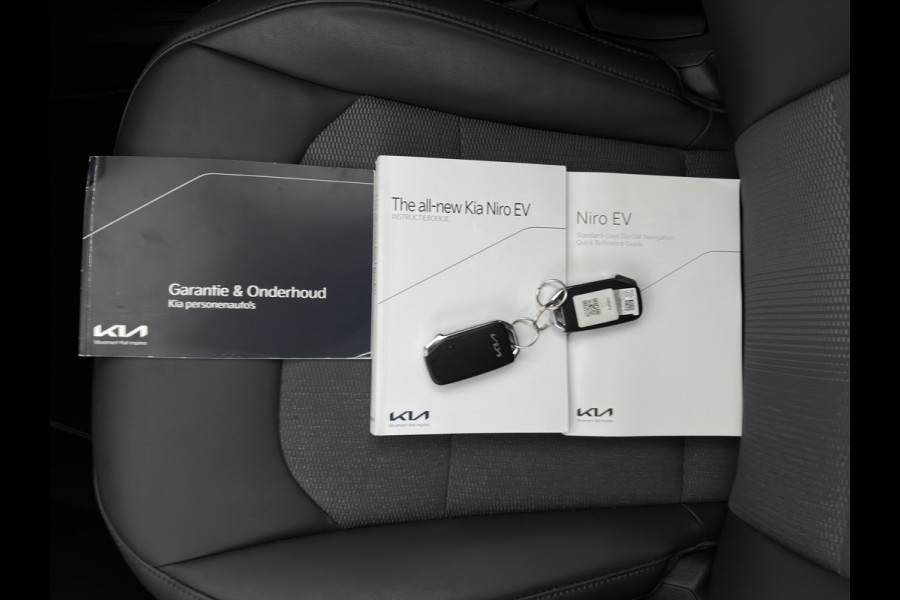 Kia Niro EV DynamicLine 64.8 kWh [3-Fase-11kW] {SoH-100%} (INCL-BTW) Aut. *LEATHER-FABRIC | ADAPTIVE-CRUISE | DIGI-COCKPIT | KEYLESS | CAMERA | DAB | COMFORTSEATS | SHIFTPADDLES | ECC | PDC | CARPLAY | 17''ALU*