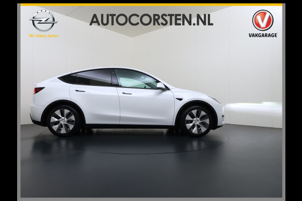 Tesla Model Y RWD 300PK SOH 90% Trekhaak Warmtepomp LFP-Accu Premium-Audio AMD Ryzen™ Camera's Navi Ecc Led Lmv 19" Privacy Glas Leder Stoel+Stuurverwarming Panoramadak Bluetooth Elek.Achterklep 1.600KG Trekgewicht 1e Eigenaar Origineel Nederlandse Auto