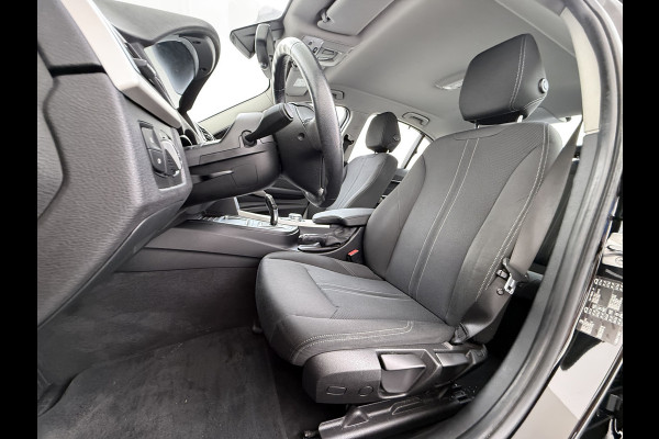 BMW 3-serie 320i 184PK AUT-8 Trekhaak Navi-Pro Ecc Cruise Control Executive Led Lmv 18" I-Drive Regen-Lichtsensor Isofix 1.800KG Trekgewicht Origineel Nederlandse Auto