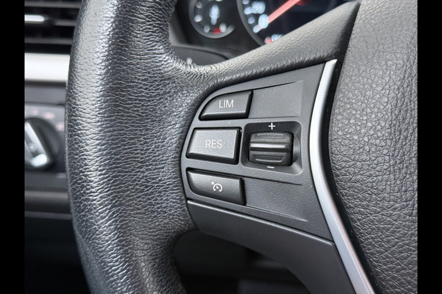 BMW 3-serie 320i 184PK AUT-8 Trekhaak Navi-Pro Ecc Cruise Control Executive Led Lmv 18" I-Drive Regen-Lichtsensor Isofix 1.800KG Trekgewicht Origineel Nederlandse Auto