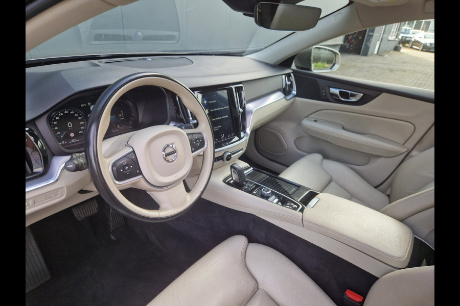 Volvo V60 2.0 T6 340PK AWD Momentum Pro /1e eig /BTW