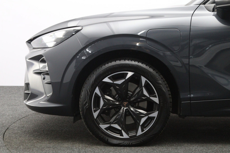 CUPRA Terramar 1.5 TSI e-Hybrid VZ 272 PK Performance PHEV, Panoramadak, Carplay, Stuur-Startknop, Camera