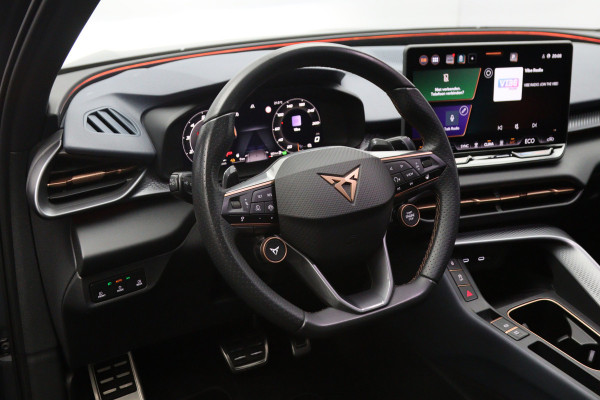 CUPRA Terramar 1.5 TSI e-Hybrid VZ 272 PK Performance PHEV, Panoramadak, Carplay, Stuur-Startknop, Camera