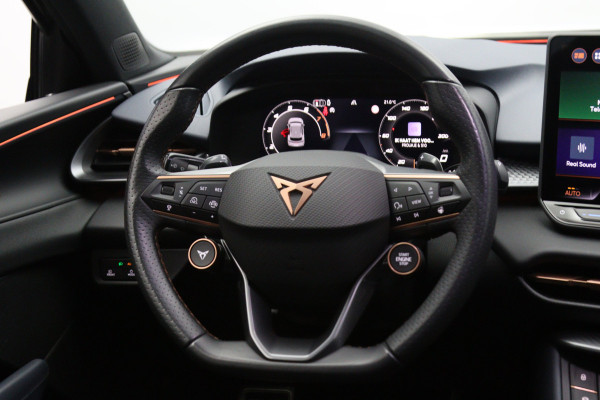 CUPRA Terramar 1.5 TSI e-Hybrid VZ 272 PK Performance PHEV, Panoramadak, Carplay, Stuur-Startknop, Camera