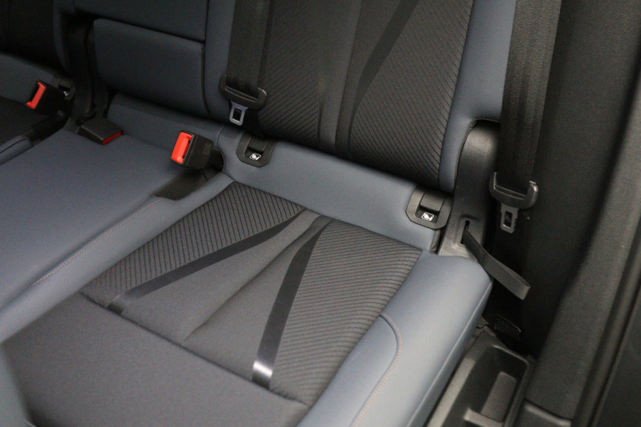CUPRA Terramar 1.5 TSI e-Hybrid VZ 272 PK Performance PHEV, Panoramadak, Carplay, Stuur-Startknop, Camera