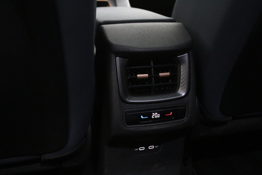 CUPRA Terramar 1.5 TSI e-Hybrid VZ 272 PK Performance PHEV, Panoramadak, Carplay, Stuur-Startknop, Camera