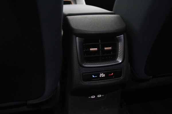 CUPRA Terramar 1.5 TSI e-Hybrid VZ 272 PK Performance PHEV, Panoramadak, Carplay, Stuur-Startknop, Camera