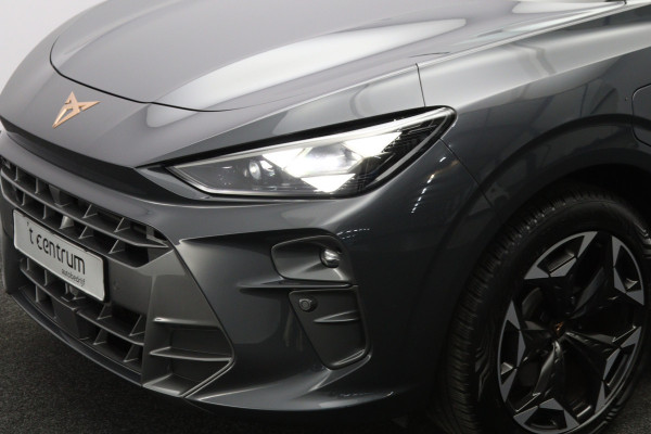 CUPRA Terramar 1.5 TSI e-Hybrid VZ 272 PK Performance PHEV, Panoramadak, Carplay, Stuur-Startknop, Camera