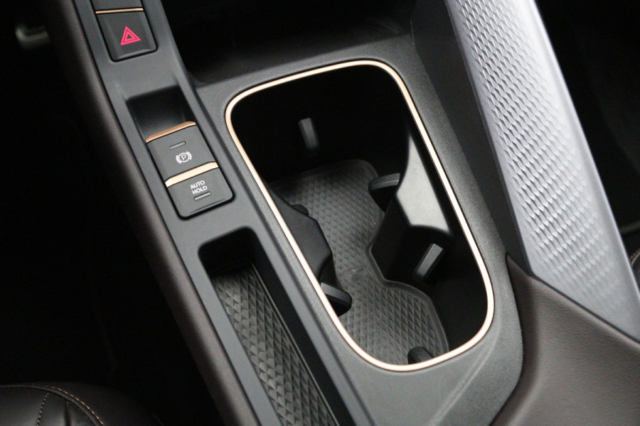 CUPRA Terramar 1.5 TSI e-Hybrid 272 PK VZ Performance PHEV, Panoramadak, Leder, Sennheiser Sound, 360 Camera, 20" LM