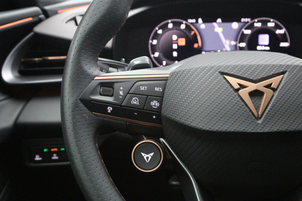 CUPRA Terramar 1.5 TSI e-Hybrid 272 PK VZ Performance PHEV, Panoramadak, Leder, Sennheiser Sound, 360 Camera, 20" LM