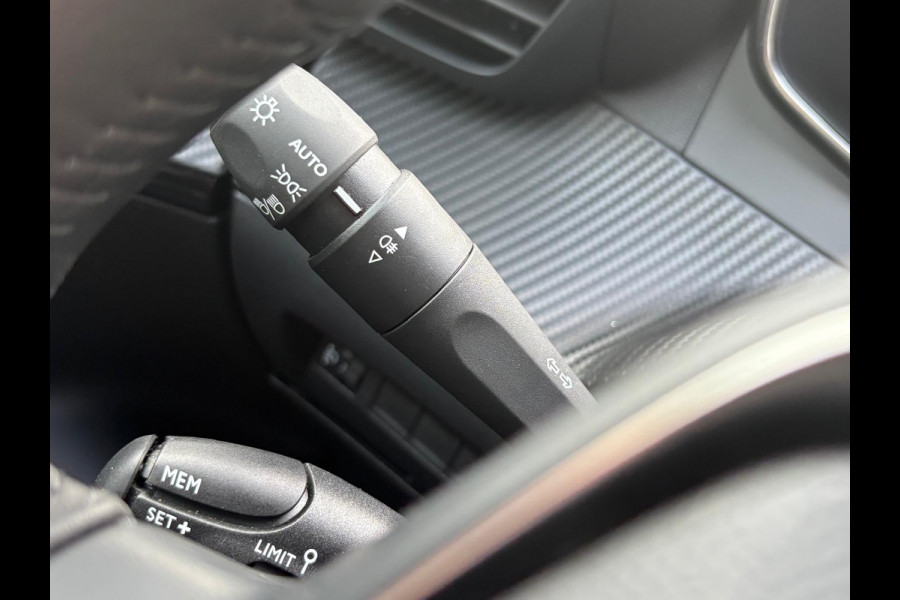 Peugeot e-2008 EV Allure 54 kWh Parkeerhulp/Carplay-Android/Warmtepomp/Cruise-control