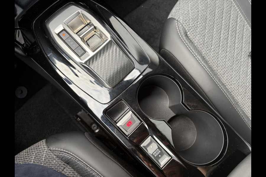 Peugeot e-2008 EV Allure 54 kWh Parkeerhulp/Carplay-Android/Warmtepomp/Cruise-control