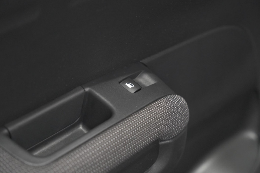 Citroën C3 Aircross PureTech 130 EAT6 Plus | Stoelverwarming | Parkeersensoren | Apple Carplay