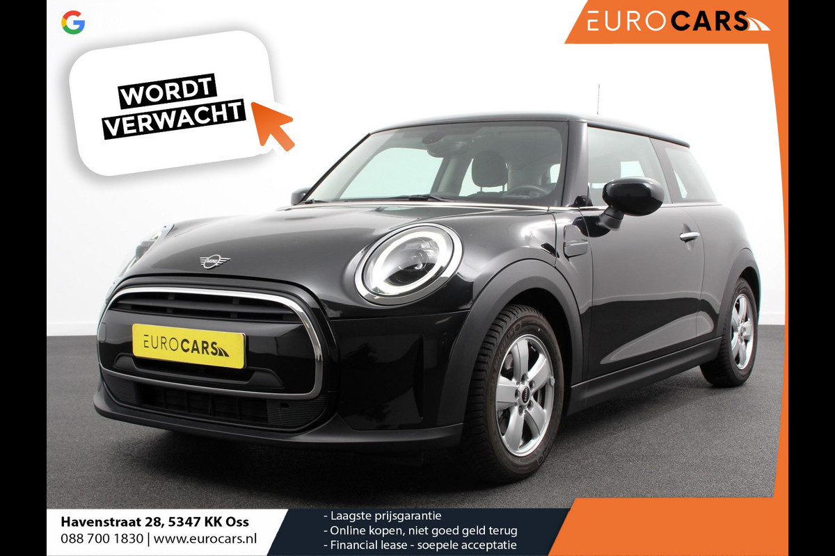 MINI Cooper 1.5 3-Deurs 136pk Automaat Essential Trim Climate control Navigatie Cruise control LED Parkeersensoren Apple carplay/ Android Auto Lichtmetalen velgen