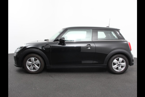 MINI Cooper 1.5 3-Deurs 136pk Automaat Essential Trim Climate control Navigatie Cruise control LED Parkeersensoren Apple carplay/ Android Auto Lichtmetalen velgen