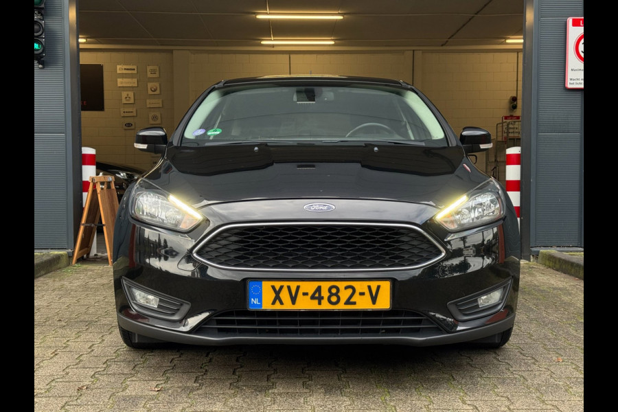 Ford Focus 1.0 Lease Edition / NWE DISTR.RIEM !! / VOORRUITVERW. / ALL-SEASON / CRUISE / BLUET. / CARPLAY / PRIVACY GLASS / '16 !