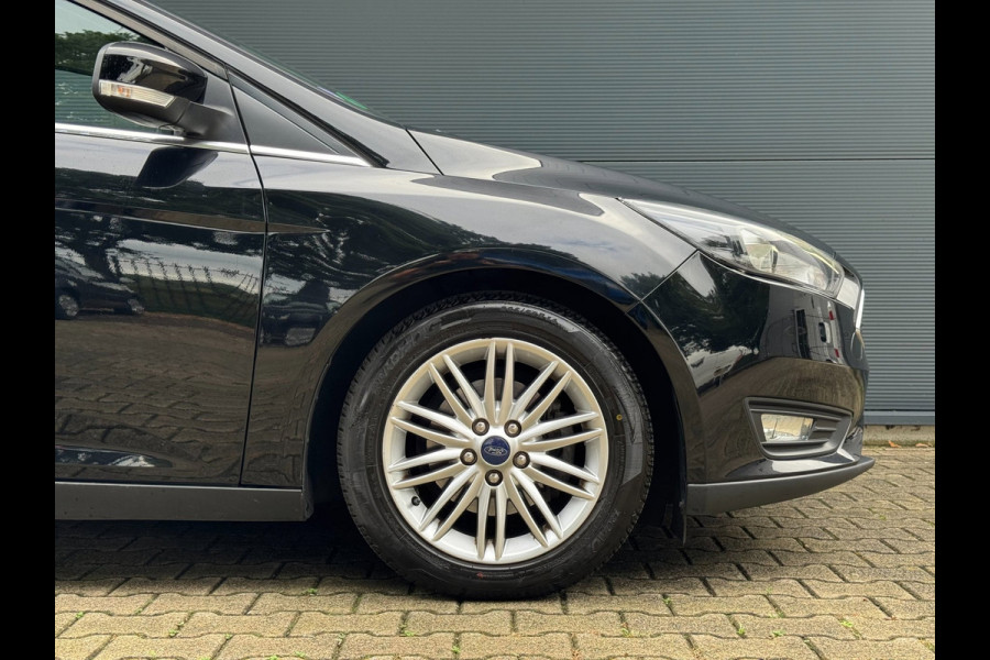 Ford Focus 1.0 Lease Edition / NWE DISTR.RIEM !! / VOORRUITVERW. / ALL-SEASON / CRUISE / BLUET. / CARPLAY / PRIVACY GLASS / '16 !