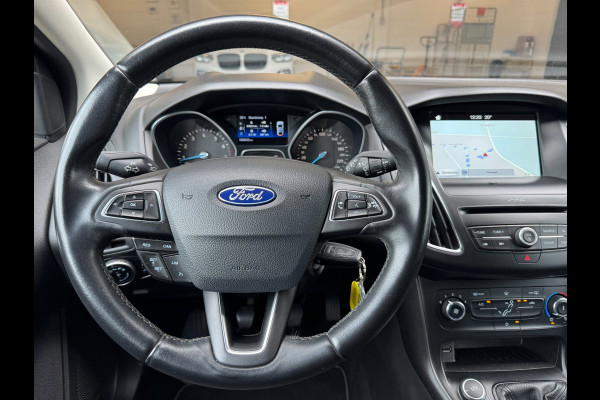 Ford Focus 1.0 Lease Edition / NWE DISTR.RIEM !! / VOORRUITVERW. / ALL-SEASON / CRUISE / BLUET. / CARPLAY / PRIVACY GLASS / '16 !