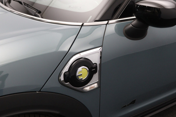 MINI Countryman 1.5 Cooper S E 220 PK PHEV ALL4 Classic, Panoramadak, LED, Head-Up