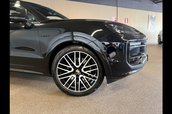 Porsche Cayenne 3.0 E-Hybrid SPORT DESIGN-PANORAMA-LUCHTV.-STOELEN 18 VOUDIG-NPR. € 154.306-NL AUTO-BTW