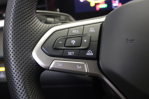 Volkswagen T-Roc 1.5 eTSI R-Line |Camera|Stoel/stuur verw.|