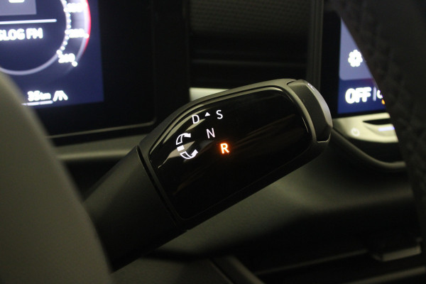 Volkswagen T-Roc 1.5 eTSI R-Line |Camera|Stoel/stuur verw.|