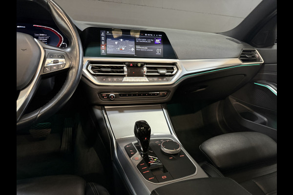 BMW 3 Serie Touring 320e Business Edition Plus | Panoramadak | Wegkl. trekhaak | Vol leder