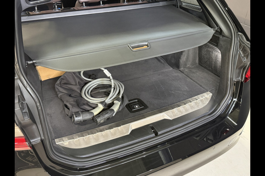 BMW 3 Serie Touring 330e Business Edition Plus | Vol leder | Elektr. trekhaak | Harman/Kardon
