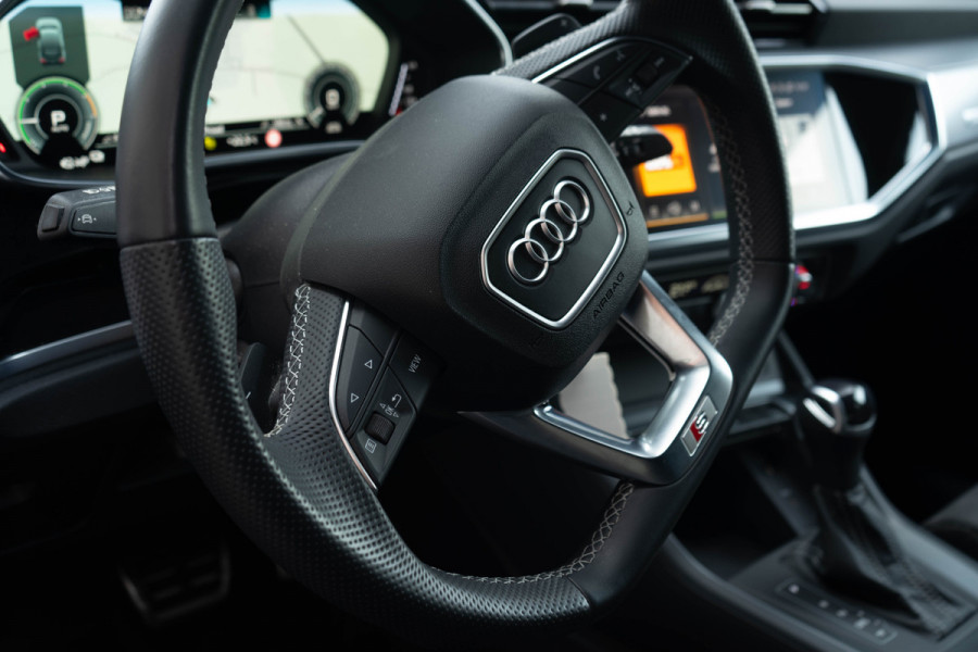 Audi Q3 Sportback 45 TFSI e S-Line / Full LED/ Camera/ 20 Inch/ Leder Alcantara/ 180kW