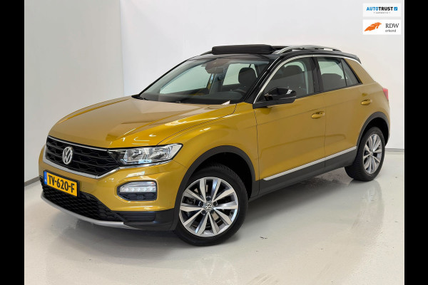 Volkswagen T-Roc 1.0 TSI Style / Pano / Trekhaak / Virtual