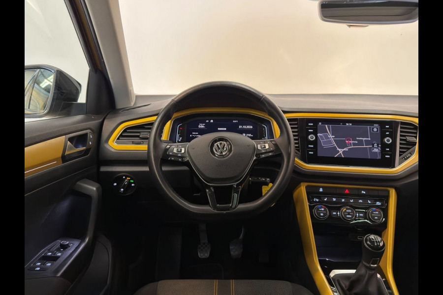 Volkswagen T-Roc 1.0 TSI Style / Pano / Trekhaak / Virtual