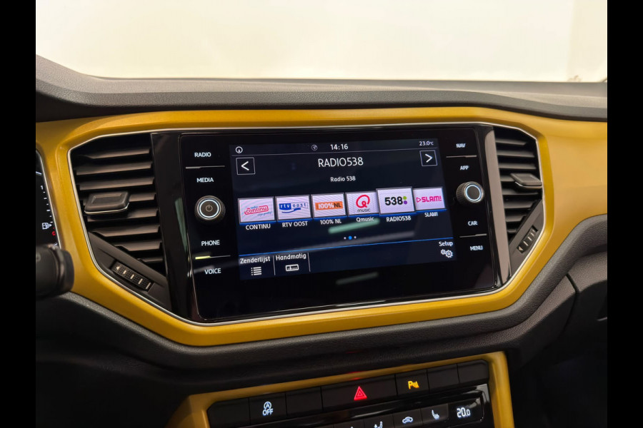 Volkswagen T-Roc 1.0 TSI Style / Pano / Trekhaak / Virtual