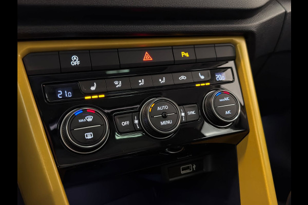 Volkswagen T-Roc 1.0 TSI Style / Pano / Trekhaak / Virtual