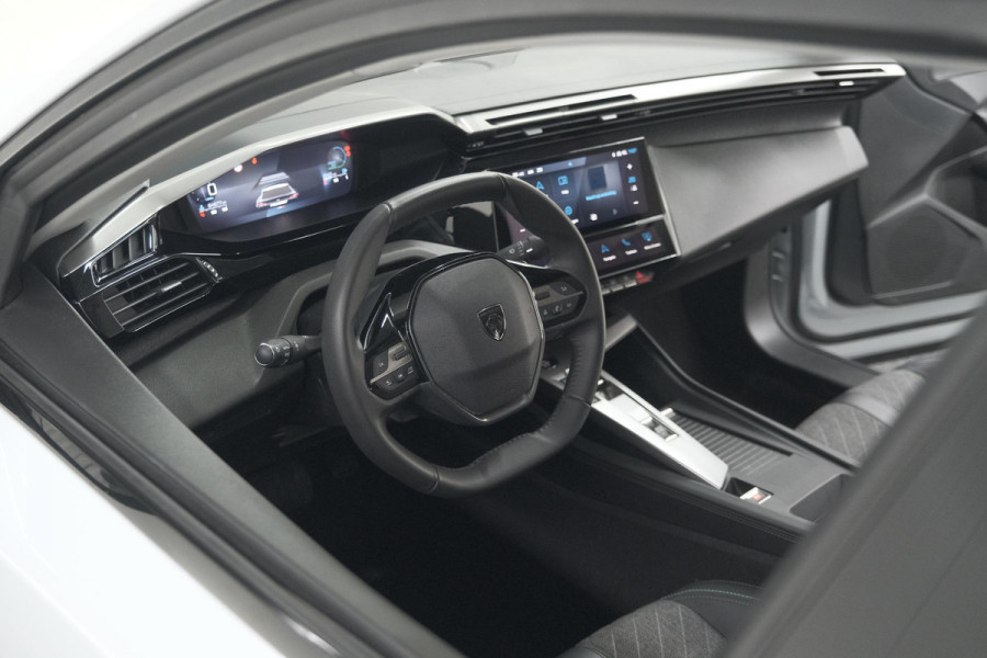 Peugeot 408 1.2 Hybrid 136 e-DCS6 Allure | 360 Camera | Adaptieve Cruise Control | Navigatie