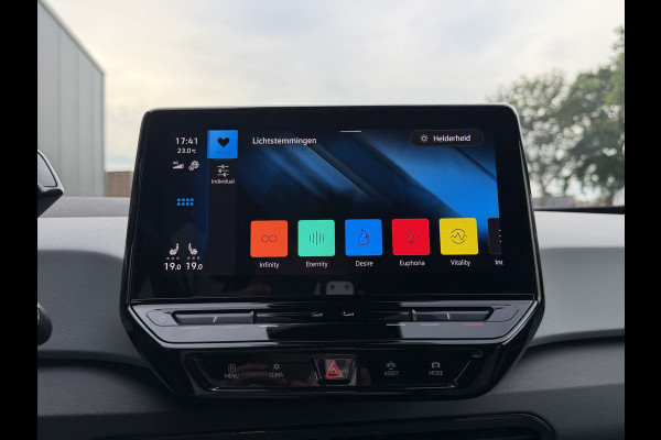 Volkswagen ID.3 First Plus 58 kWh Adap.Cruise Camera Carplay Sfeerverl Orig.NL 100% Elektrisch