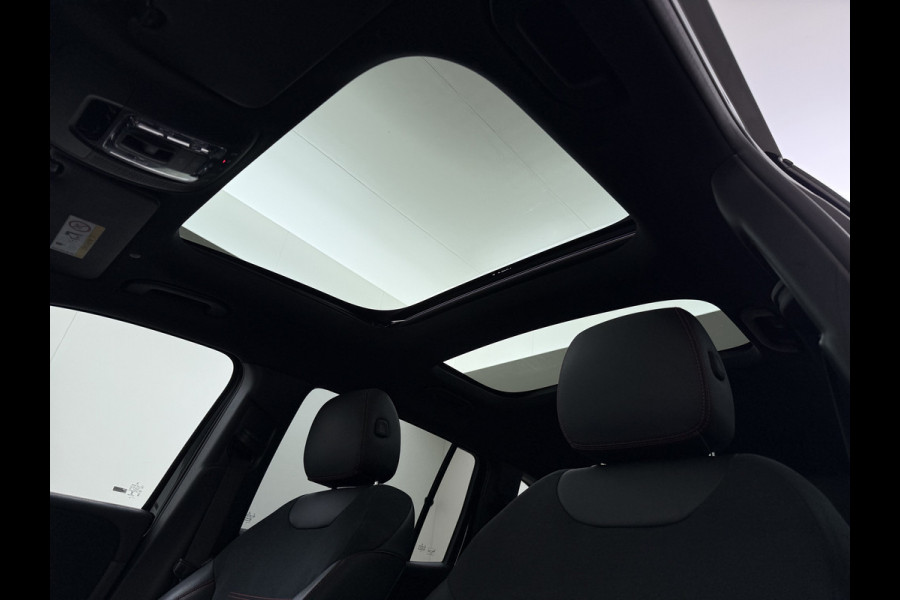 Mercedes-Benz EQB 250 AMG Night Line 7-Persoons Premium plus SOH 95% Panoramadak Adap.Cruise Head-Up Display Lmv 20" Elek.Stoelen+Memory+Verwarmd  Actieve park-assist Licht en zichtpakket Led Privacy Glas DAB 1e Eigenaar Dealeronderhouden Origineel Nederlandse Auto