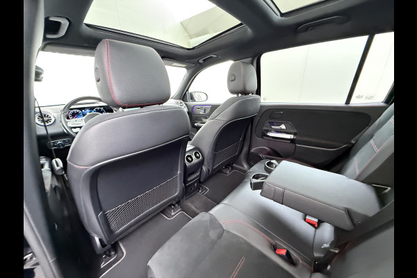 Mercedes-Benz EQB 250 AMG Night Line 7-Persoons Premium plus SOH 95% Panoramadak Adap.Cruise Head-Up Display Lmv 20" Elek.Stoelen+Memory+Verwarmd  Actieve park-assist Licht en zichtpakket Led Privacy Glas DAB 1e Eigenaar Dealeronderhouden Origineel Nederlandse Auto