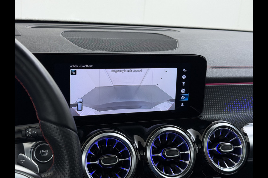 Mercedes-Benz EQB 250 AMG Night Line 7-Persoons Premium plus SOH 95% Panoramadak Adap.Cruise Head-Up Display Lmv 20" Elek.Stoelen+Memory+Verwarmd  Actieve park-assist Licht en zichtpakket Led Privacy Glas DAB 1e Eigenaar Dealeronderhouden Origineel Nederlandse Auto