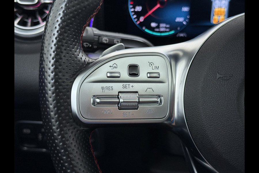 Mercedes-Benz EQB 250 AMG Night Line 7-Persoons Premium plus SOH 95% Panoramadak Adap.Cruise Head-Up Display Lmv 20" Elek.Stoelen+Memory+Verwarmd  Actieve park-assist Licht en zichtpakket Led Privacy Glas DAB 1e Eigenaar Dealeronderhouden Origineel Nederlandse Auto
