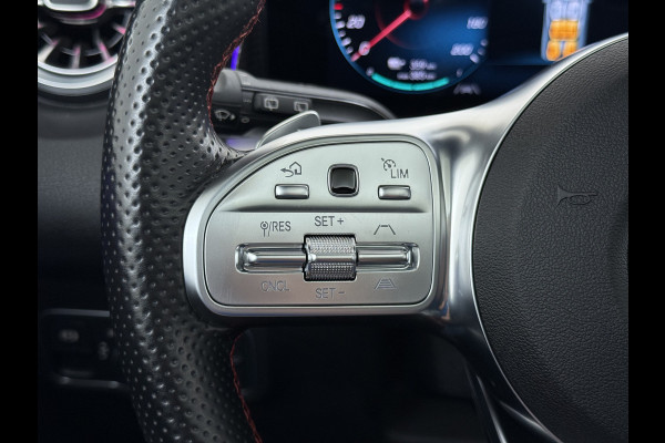Mercedes-Benz EQB 250 AMG Night Line 7-Persoons Premium plus SOH 95% Panoramadak Adap.Cruise Head-Up Display Lmv 20" Elek.Stoelen+Memory+Verwarmd  Actieve park-assist Licht en zichtpakket Led Privacy Glas DAB 1e Eigenaar Dealeronderhouden Origineel Nederlandse Auto