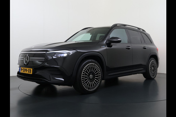 Mercedes-Benz EQB 250 AMG Night Line 7-Persoons Premium plus SOH 95% Panoramadak Adap.Cruise Head-Up Display Lmv 20" Elek.Stoelen+Memory+Verwarmd  Actieve park-assist Licht en zichtpakket Led Privacy Glas DAB 1e Eigenaar Dealeronderhouden Origineel Nederlandse Auto
