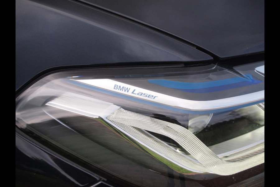 BMW 5 Serie Touring 530e Business Edition Plus | M-Pakket | Head-Up Display | LED-Laser | Camera | Sfeerverlichting | ACC | NL-Auto |