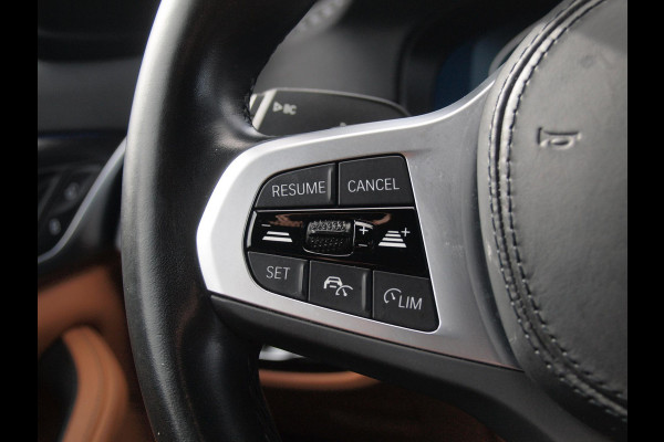 BMW 5 Serie Touring 530e Business Edition Plus | M-Pakket | Head-Up Display | LED-Laser | Camera | Sfeerverlichting | ACC | NL-Auto |