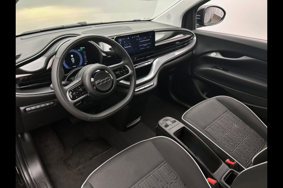 Fiat 500E Icon 24 kWh | Apple/Carplay | Lichtmetaal | Climate/Control | Cruise/Control | 1e Eigenaar