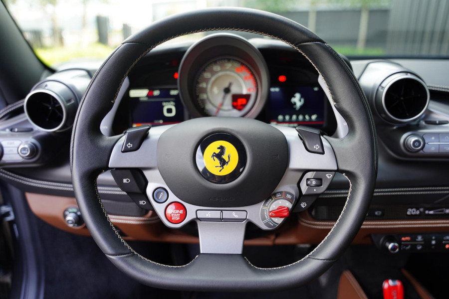 Ferrari F8 Tributo 3.9 V8 HELE / 6 D.KM / Full Carbon Exterior / Full ADAS