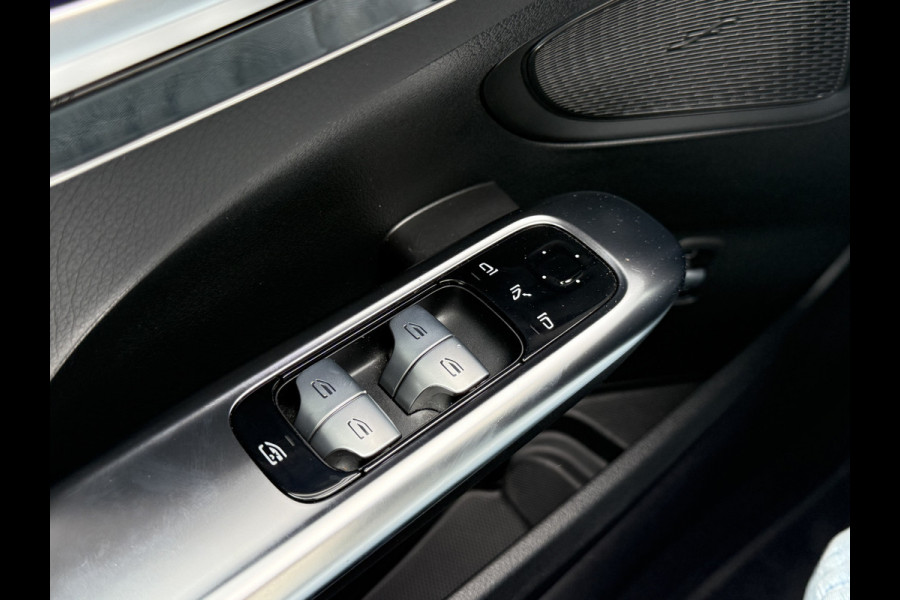 Mercedes-Benz C-Klasse 200 AMG Line | Navi | CarPlay | Camera | Laser LED | 18 inch